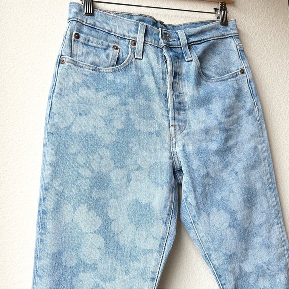 Levi’s Light Blue Wash Tango Hazy Daisy Floral Print 501 Skinny Jeans 26x28 - Picture 4 of 15